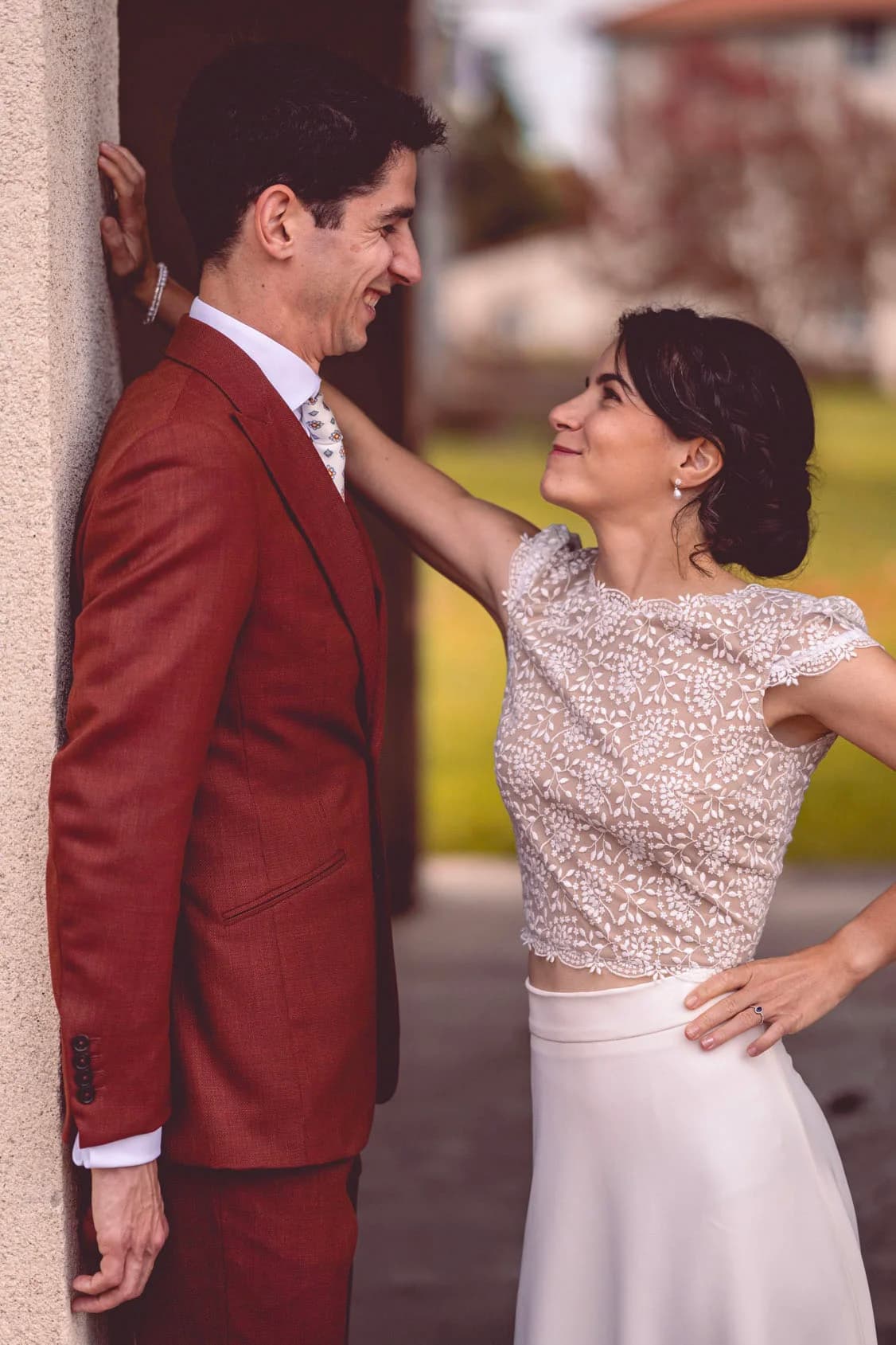 Guihlem et Christelle s'éclatent pendant les photos de couple