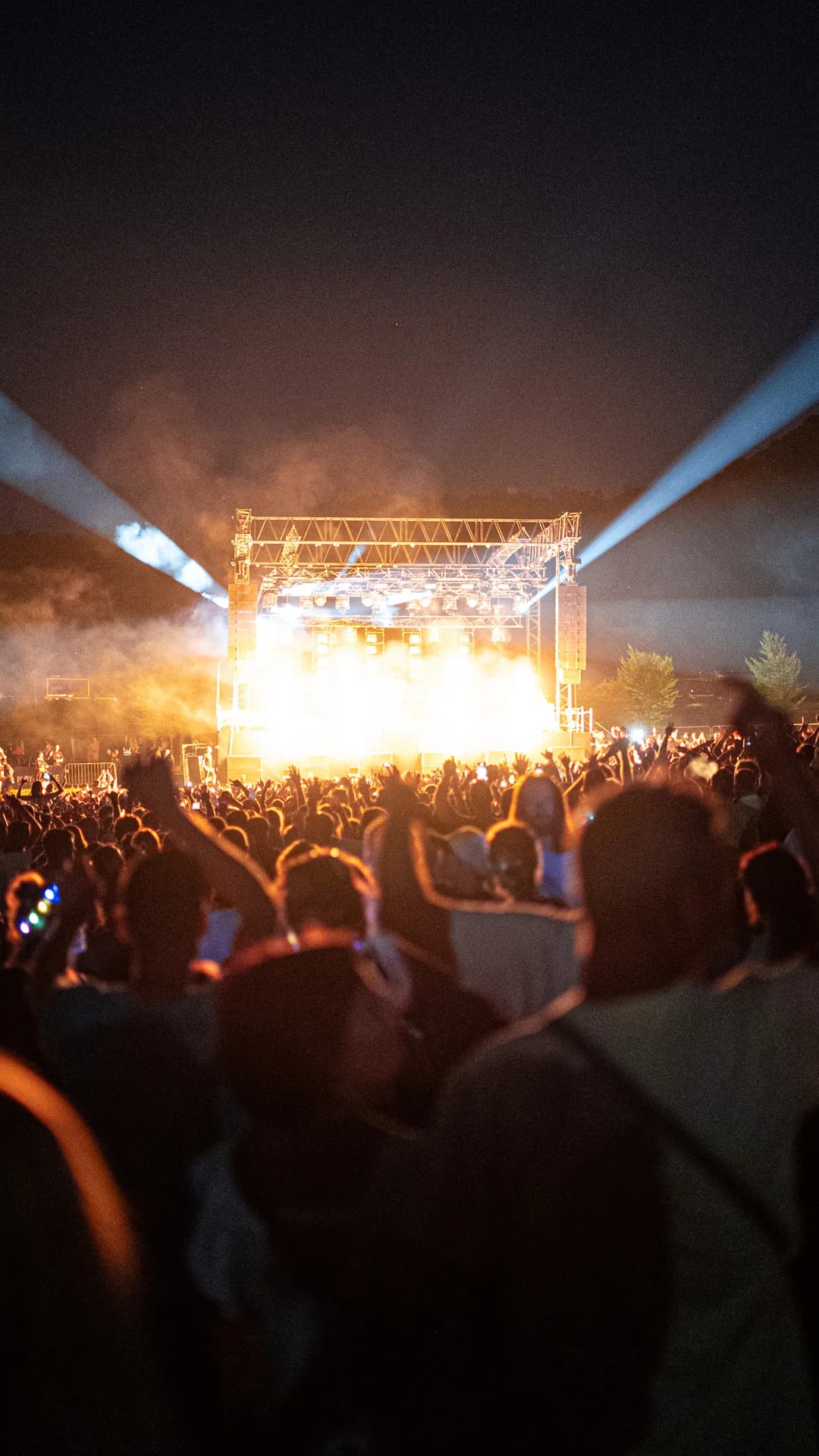 Concert de Kungs, ambiance de fête au pied du Puy de Dôme