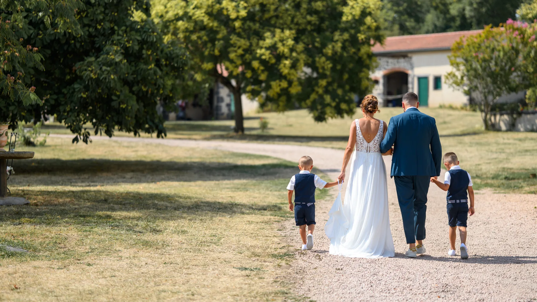 Extérieurs du Château de Féligonde
